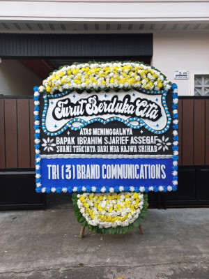 Papan Bunga Duka di Laban